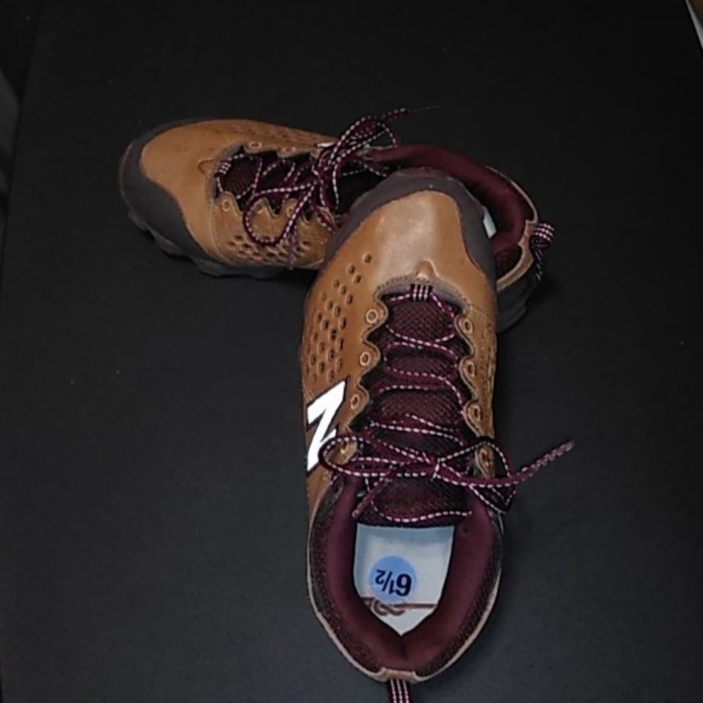 New Balance - Picture 4 of 4